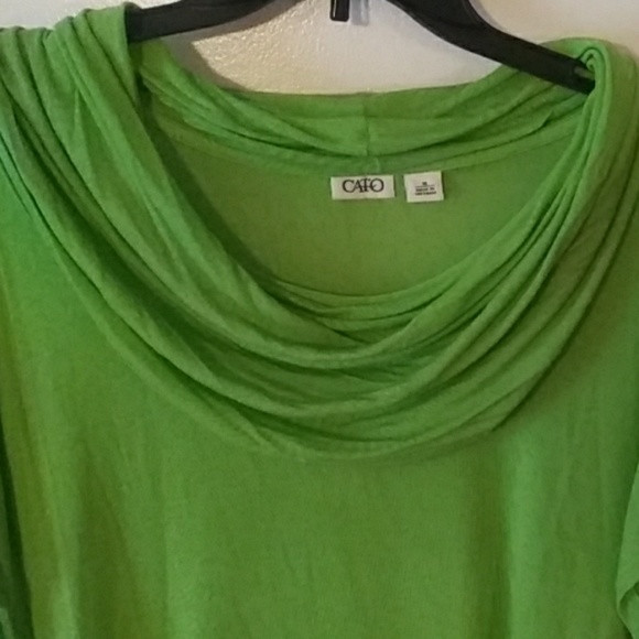 4/$25 Top - Picture 2 of 2